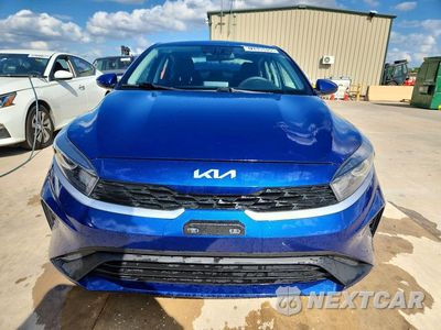 Piąte zdjęcie samochodu w środku: 2023 KIA FORTE LXS VIN:3KPF24AD9PE569038 - miniatura