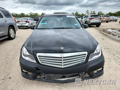 Piąte zdjęcie samochodu w środku: 2014 MERCEDES-BENZ C 250 VIN:WDDGF4HB1EG249583 - miniatura