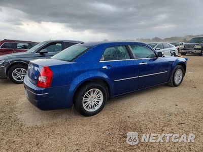 Trzecie zdjęcie samochodu z tyłu: 2010 CHRYSLER 300 TOURING VIN:2C3CA1CV6AH320383 - miniatura