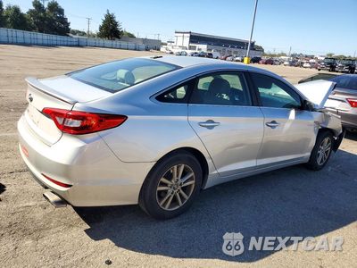 Trzecie zdjęcie samochodu z tyłu: 2015 HYUNDAI SONATA SE VIN:5NPE24AF9FH018597 - miniatura
