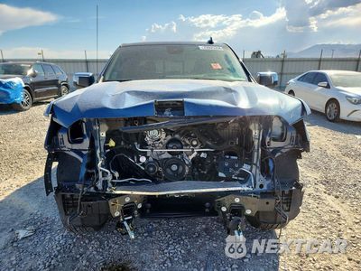 Piąte zdjęcie samochodu w środku: 2025 GMC SIERRA K1500 DENALI VIN:1GTUUGEL8SZ224438 - miniatura