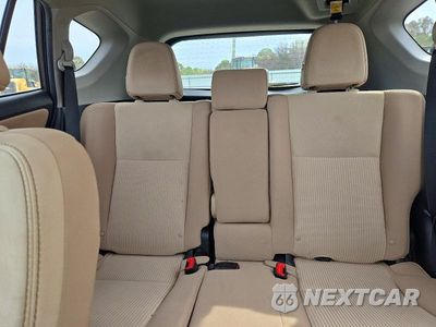 Zdjęcie 10 z 13 samochodu: 2015 TOYOTA RAV4 XLE VIN:2T3WFREV2FW193290 - miniatura