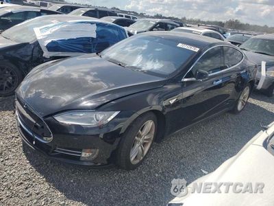 2015 TESLA MODEL S 70D 5YJSA1S28FF085819 - główne zdjęcie licytacji z USA - miniatura
