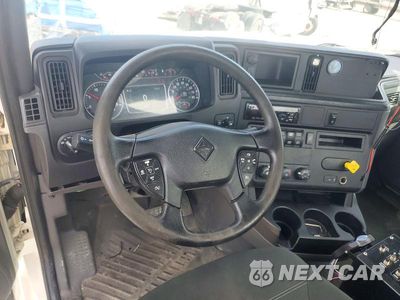 Zdjęcie 8 z 13 samochodu: 2019 INTERNATIONAL RH613 TOTER TRUCK VIN:3HTDWTZR1KN078402 - miniatura