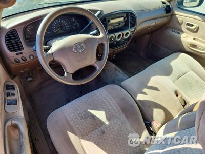 Zdjęcie 8 z 12 samochodu: 2004 TOYOTA TUNDRA SR5 VIN:5TBRT341X4S453704 - miniatura