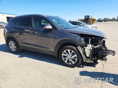 Czwarte zdjęcie samochodu z boku: 2020 HYUNDAI TUCSON VALUE VIN:KM8J33A49LU138840 - miniatura