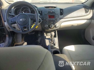 Zdjęcie 8 z 12 samochodu: 2010 KIA FORTE EX VIN:KNAFU4A21A5273553 - miniatura