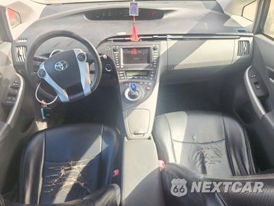 Zdjęcie 8 z 13 samochodu: 2011 TOYOTA PRIUS FOUR VIN:JTDKN3DU8B5312663 - miniatura