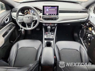 Zdjęcie 8 z 13 samochodu: 2024 JEEP COMPASS LATITUDE VIN:3C4NJDBN9RT596907 - miniatura