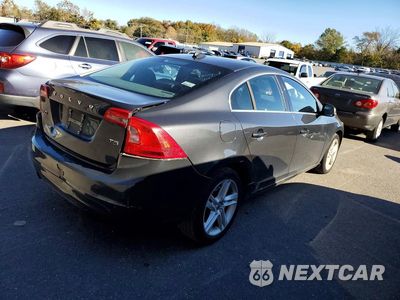 Trzecie zdjęcie samochodu z tyłu: 2015 VOLVO S60 PREMIER VIN:YV126MFK3F1359492 - miniatura