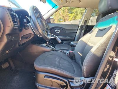 Zdjęcie 7 z 13 samochodu: 2016 KIA SOUL BASE VIN:KNDJN2A25G7369357 - miniatura