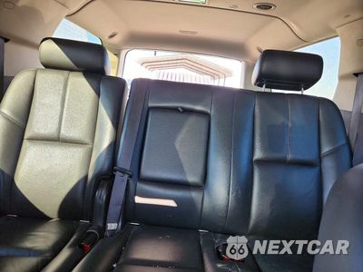 Zdjęcie 10 z 13 samochodu: 2008 CHEVROLET SUBURBAN K1500 LS VIN:3GNFK16398G146259 - miniatura