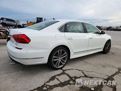 Trzecie zdjęcie samochodu z tyłu: 2016 VOLKSWAGEN PASSAT S VIN:1VWAT7A38GC033122 - miniatura