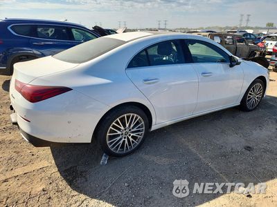 Trzecie zdjęcie samochodu z tyłu: 2025 MERCEDES-BENZ CLA 250 4MATIC VIN:W1K5J4HBXSN511694 - miniatura