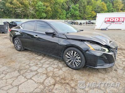 Czwarte zdjęcie samochodu z boku: 2023 NISSAN ALTIMA SV VIN:1N4BL4DV3PN360671 - miniatura