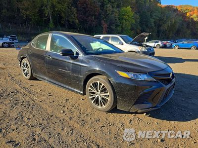 Czwarte zdjęcie samochodu z boku: 2018 TOYOTA CAMRY SE VIN:4T1B11HK2JU627855 - miniatura