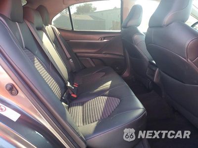 Zdjęcie 10 z 13 samochodu: 2019 TOYOTA CAMRY SE VIN:4T1B11HK9KU735486 - miniatura