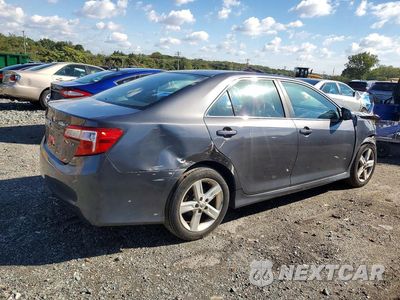 Trzecie zdjęcie samochodu z tyłu: 2013 TOYOTA CAMRY L VIN:4T1BF1FK4DU207489 - miniatura