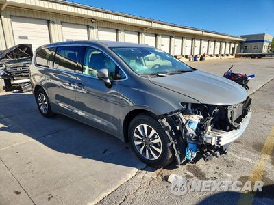 Czwarte zdjęcie samochodu z boku: 2023 CHRYSLER PACIFICA HYBRID TOURING L VIN:2C4RC1L78PR608670 - miniatura