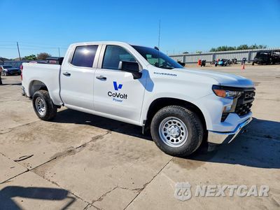 Czwarte zdjęcie samochodu z boku: 2026 CHEVROLET SILVERADO K1500 VIN:1GCUKAEDXTZ471814 - miniatura