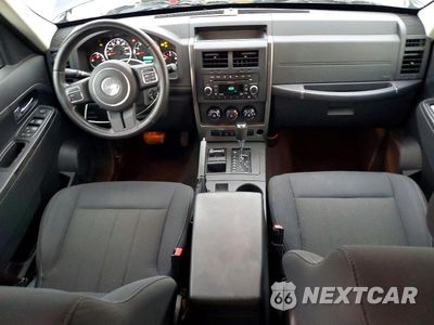 Zdjęcie 8 z 13 samochodu: 2011 JEEP LIBERTY SPORT VIN:1J4PN2GK3BW575352 - miniatura