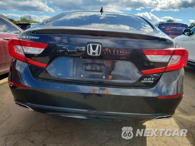 Zdjęcie 6 z 12 samochodu: 2018 HONDA ACCORD TOURING VIN:1HGCV2F99JA004920 - miniatura