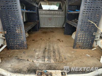 Zdjęcie 10 z 13 samochodu: 2021 CHEVROLET EXPRESS G2500 VIN:1GCWGAFP4M1302150 - miniatura