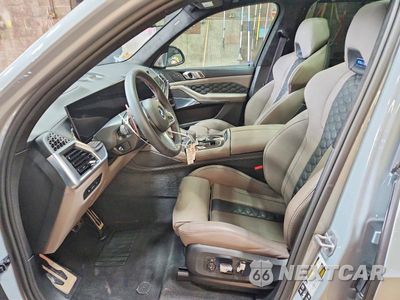 Zdjęcie 7 z 14 samochodu: 2026 BMW X5 M COMPETITION VIN:5YM13ET01T9271337 - miniatura