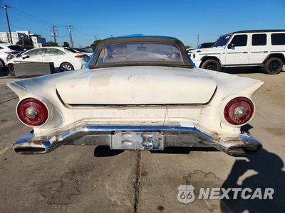 Zdjęcie 6 z 12 samochodu: 1957 FORD THUNDERBIRD VIN:07FH271684 - miniatura