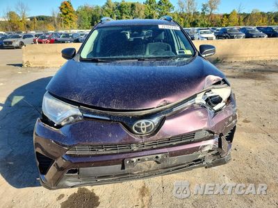 Piąte zdjęcie samochodu w środku: 2018 TOYOTA RAV4 LE VIN:2T3BFREV1JW784881 - miniatura