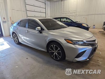 Czwarte zdjęcie samochodu z boku: 2019 TOYOTA CAMRY SE VIN:4T1B11HK9KU227972 - miniatura
