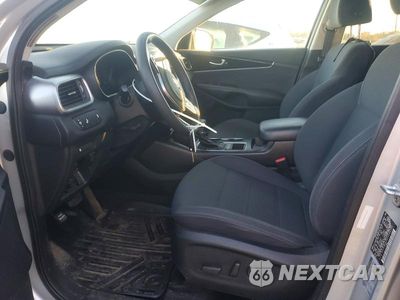 Zdjęcie 7 z 12 samochodu: 2019 KIA SORENTO LX V6 VIN:5XYPGDA50KG441796 - miniatura