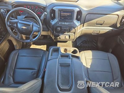 Zdjęcie 8 z 12 samochodu: 2020 CHEVROLET SILVERADO K1500 VIN:1GCRYAEH9LZ316064 - miniatura