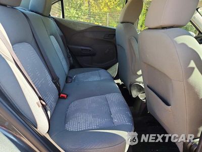 Zdjęcie 10 z 12 samochodu: 2018 CHEVROLET SONIC LS VIN:1G1JB5SH9J4117920 - miniatura
