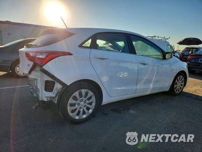 Trzecie zdjęcie samochodu z tyłu: 2016 HYUNDAI ELANTRA GT BASE VIN:KMHD35LHXGU306130 - miniatura