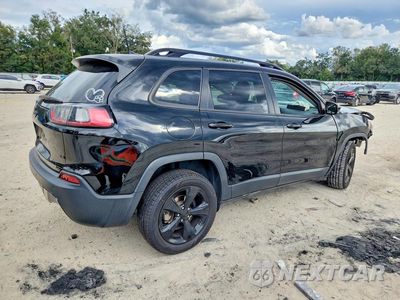 Trzecie zdjęcie samochodu z tyłu: 2019 JEEP CHEROKEE LATITUDE PLUS VIN:1C4PJLLB0KD448292 - miniatura