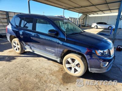 Czwarte zdjęcie samochodu z boku: 2016 JEEP COMPASS LATITUDE VIN:1C4NJCEA9GD775275 - miniatura