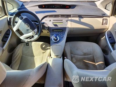 Zdjęcie 8 z 12 samochodu: 2010 TOYOTA PRIUS II VIN:JTDKN3DU5A0068787 - miniatura