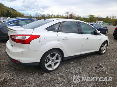 Trzecie zdjęcie samochodu z tyłu: 2013 FORD FOCUS TITANIUM VIN:1FADP3J20DL259936 - miniatura