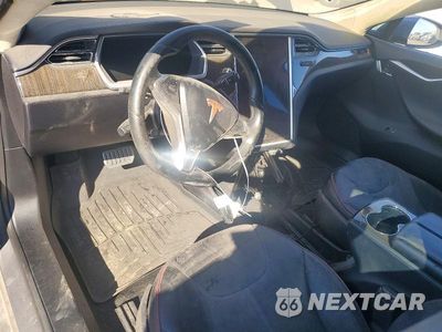 Zdjęcie 8 z 12 samochodu: 2013 TESLA MODEL S VIN:5YJSA1CP6DFP06921 - miniatura