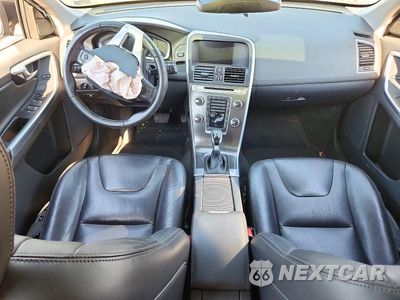 Zdjęcie 8 z 13 samochodu: 2016 VOLVO XC60 T5 PREMIER VIN:YV4612RK1G2789245 - miniatura