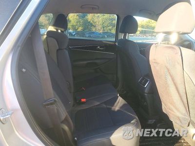 Zdjęcie 10 z 12 samochodu: 2019 KIA SORENTO LX V6 VIN:5XYPGDA50KG441796 - miniatura
