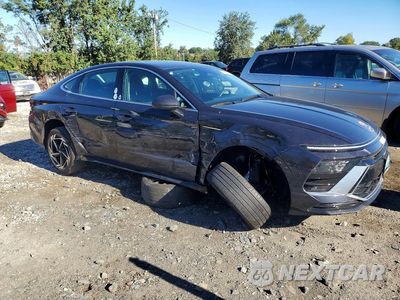 Czwarte zdjęcie samochodu z boku: 2026 HYUNDAI SONATA SEL SPORT VIN:KMHL64JA5TA525723 - miniatura