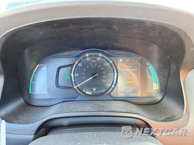 Zdjęcie 9 z 13 samochodu: 2019 HYUNDAI IONIQ PLUG-IN HYBRID BASE VIN:KMHC65LDXKU182546 - miniatura