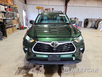 Piąte zdjęcie samochodu w środku: 2023 TOYOTA HIGHLANDER XLE VIN:5TDKDRBH4PS524621 - miniatura