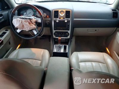 Zdjęcie 8 z 13 samochodu: 2006 CHRYSLER 300C VIN:2C3LA63H46H110668 - miniatura