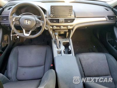 Zdjęcie 8 z 12 samochodu: 2019 HONDA ACCORD LX VIN:1HGCV1F17KA169919 - miniatura