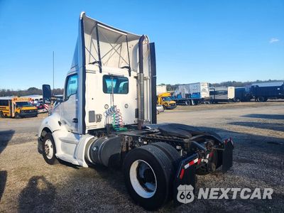 Drugie zdjęcie samochodu z przodu: 2014 KENWORTH T680 SEMI TRUCK VIN:1XKYA48X3EJ403050 - miniatura