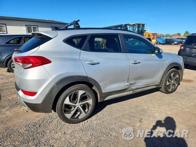 Trzecie zdjęcie samochodu z tyłu: 2018 HYUNDAI TUCSON VALUE VIN:KM8J33A2XJU816880 - miniatura