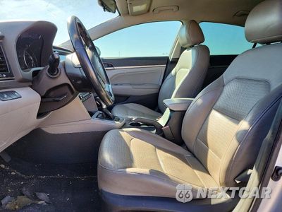 Zdjęcie 7 z 12 samochodu: 2017 HYUNDAI ELANTRA LIMITED VIN:5NPD84LF9HH062674 - miniatura